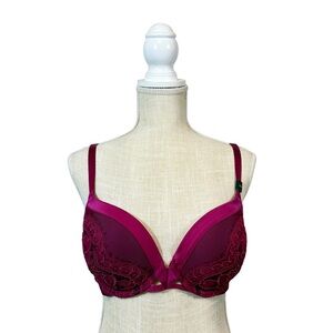 Victoria's Secret Very Sexy Push-Up Bra Womans Sz 34D Underwire Adj Strap